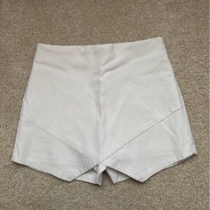 Blue Blush Women's White Shorts